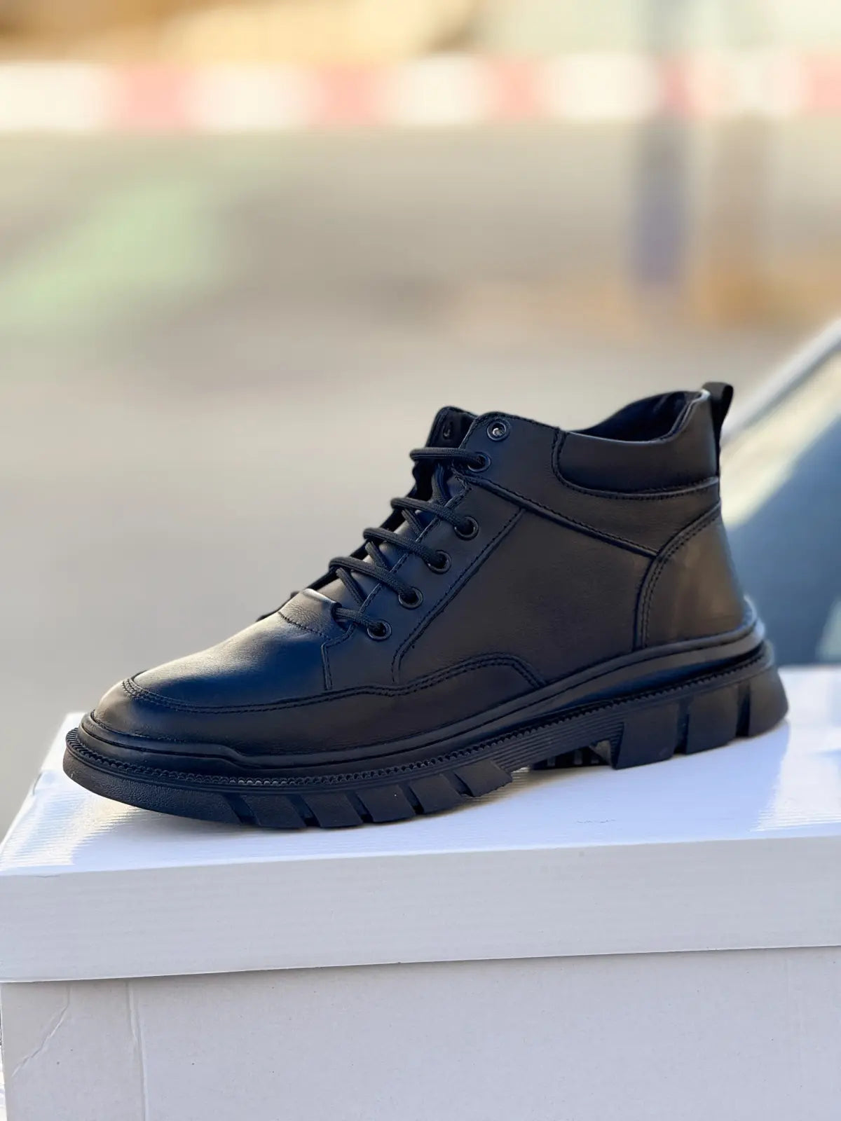 حذاء بوت مصنوع من الجلد الأصلي عالي الجودة