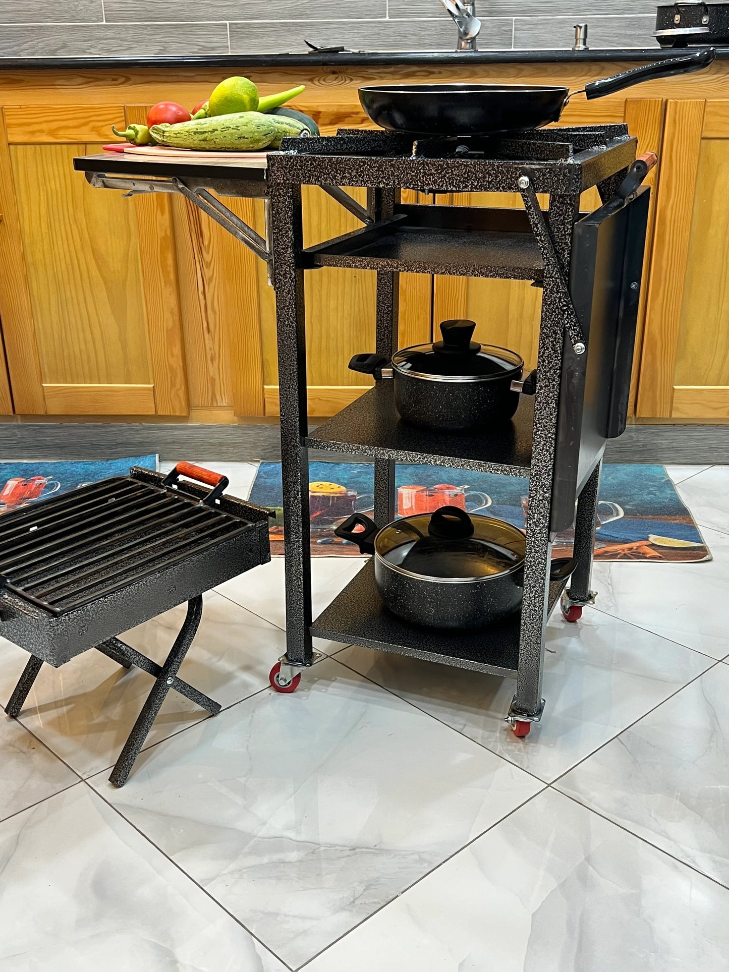 فرن احترافي متنقل للطهي و الشواء مع مساحة تقطيع و رفوف لتخزين الأواني